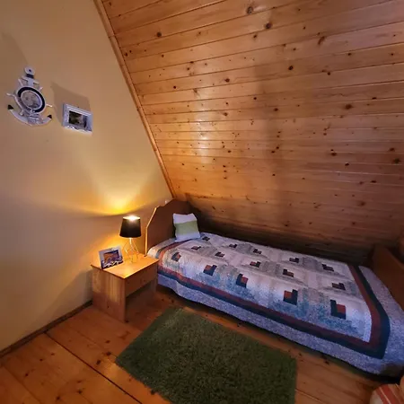 Obok Ruin Дом отдыха Тшенсач